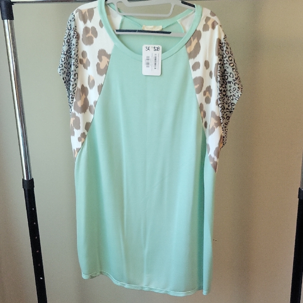Mint Green Leopard Print Women's Top